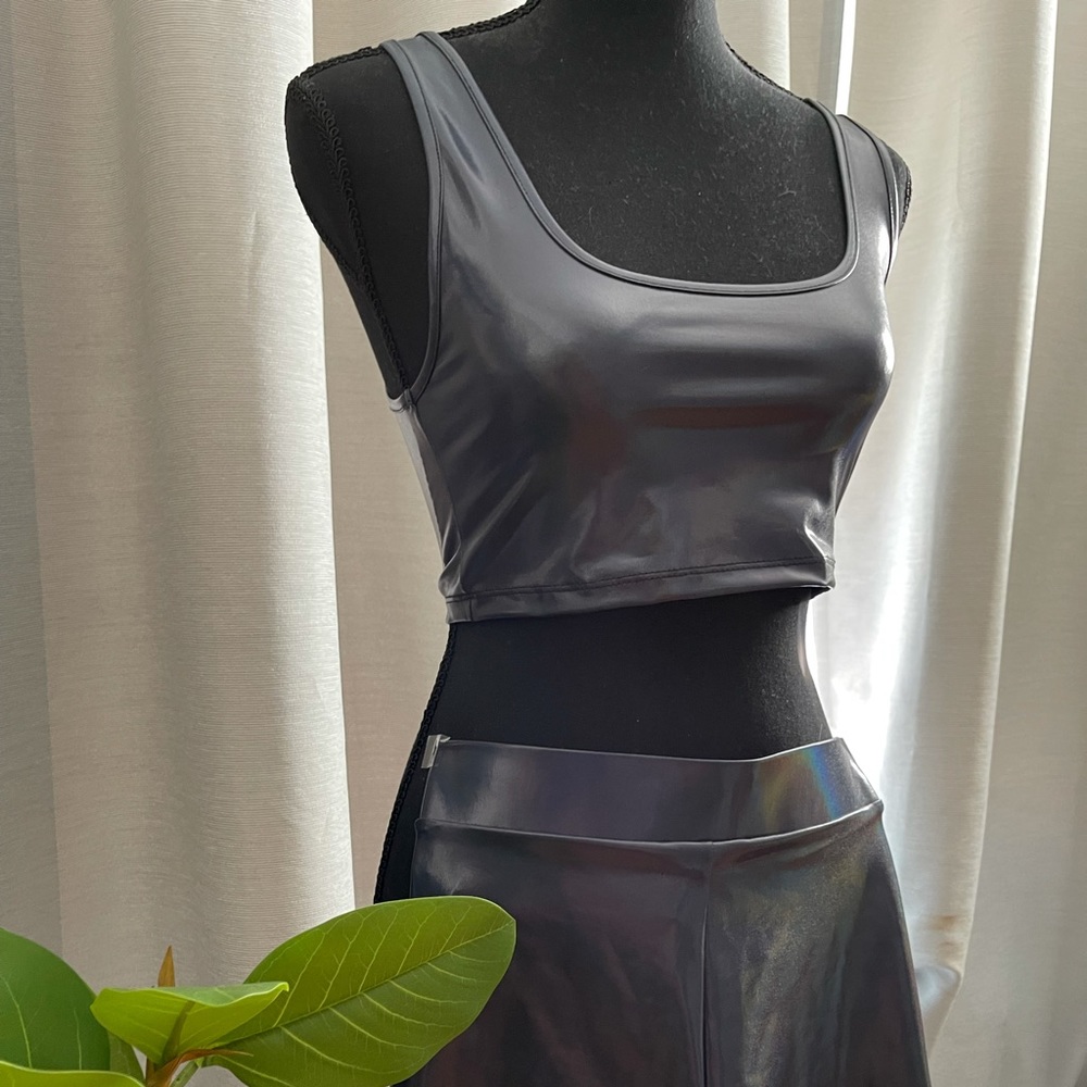 Holographic dark blue shirt and shorts